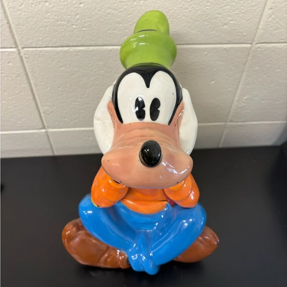 Disney Green and Orange Food Storage Set - Picture 2 of 8